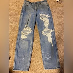 Hollister Distressed Smiley Face ultra High Rise Mom Jeans